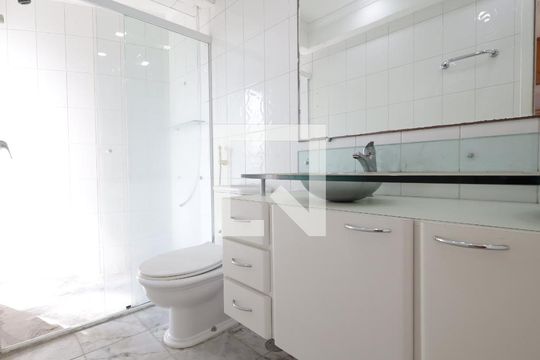 Banheiro da Suíte de apartamento para alugar com 2 quartos, 84m² em Jardim Ampliacao, São Paulo