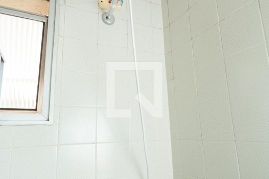 Banheiro de apartamento à venda com 2 quartos, 50m² em Cidade Ademar, São Paulo