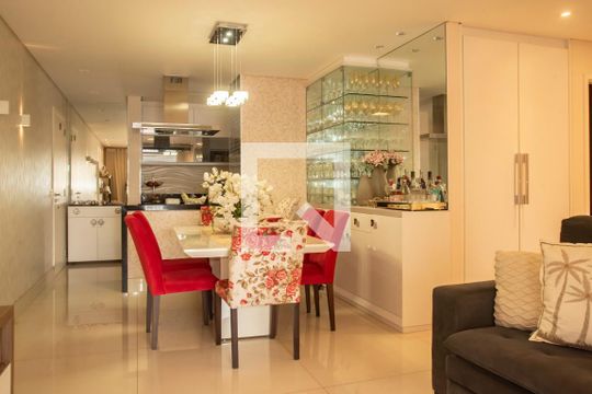 Sala de apartamento à venda com 2 quartos, 115m² em Chácara Inglesa, São Paulo