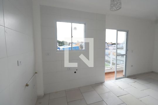 Cozinha de apartamento para alugar com 2 quartos, 80m² em Vila Granada, São Paulo