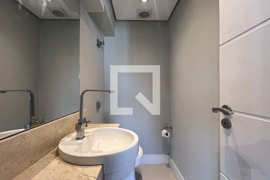 Lavabo de apartamento para alugar com 2 quartos, 180m² em Cerqueira César, São Paulo