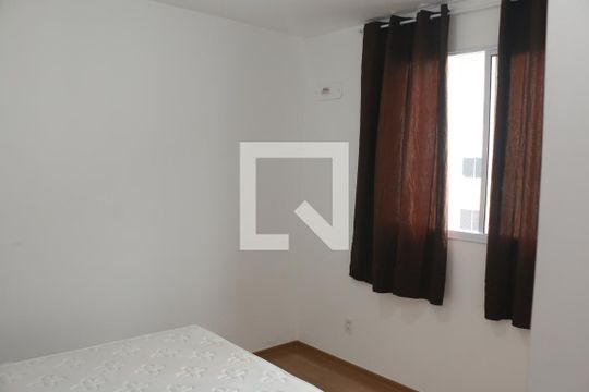 Quarto 2 de apartamento para alugar com 2 quartos, 50m² em Jardim Alvorada, Nova Iguaçu