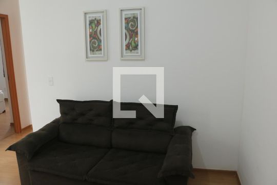 Sala de apartamento para alugar com 2 quartos, 50m² em Jardim Alvorada, Nova Iguaçu