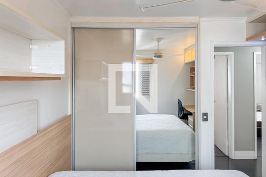 Suíte - Armários de apartamento à venda com 3 quartos, 105m² em Vila Mariana, São Paulo