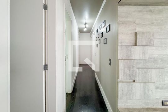 Corredor de apartamento à venda com 3 quartos, 105m² em Vila Mariana, São Paulo