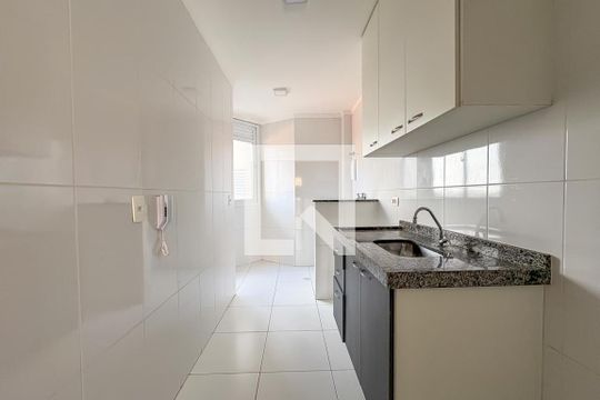 Cozinha e Área de Serviço de apartamento à venda com 2 quartos, 45m² em Jardim Santo Ignacio, São Bernardo do Campo