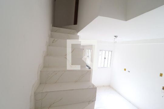 Escada Cobertura de apartamento à venda com 2 quartos, 97m² em Vila Humaita, Santo André