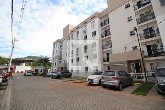 Fachada de apartamento à venda com 2 quartos, 43m² em Taquara, Rio de Janeiro