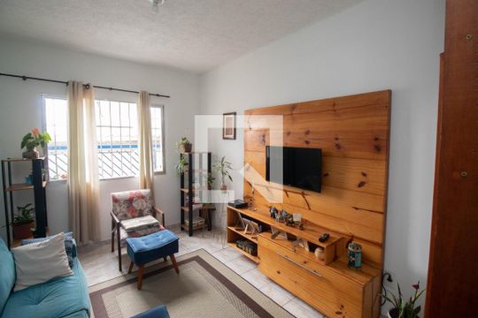 Sala 1 de casa para alugar com 4 quartos, 140m² em Vila Medeiros, São Paulo