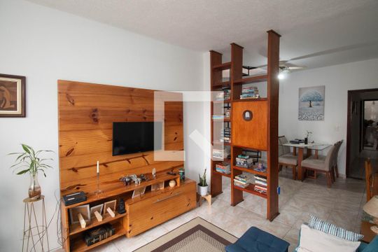 Sala 1 de casa para alugar com 4 quartos, 140m² em Vila Medeiros, São Paulo