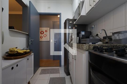 Cozinha de apartamento à venda com 2 quartos, 47m² em Jardim Ampliação, São Paulo