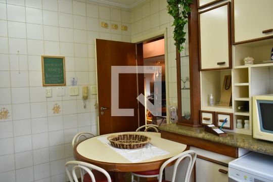 Cozinha de apartamento à venda com 3 quartos, 165m² em Vila Clementino, São Paulo