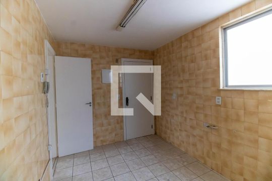 Cozinha de apartamento à venda com 3 quartos, 260m² em São Domingos, Niterói