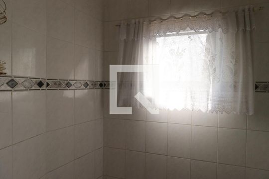 Banheiro da Suíte  de casa à venda com 3 quartos, 205m² em Vila Camilópolis, Santo André