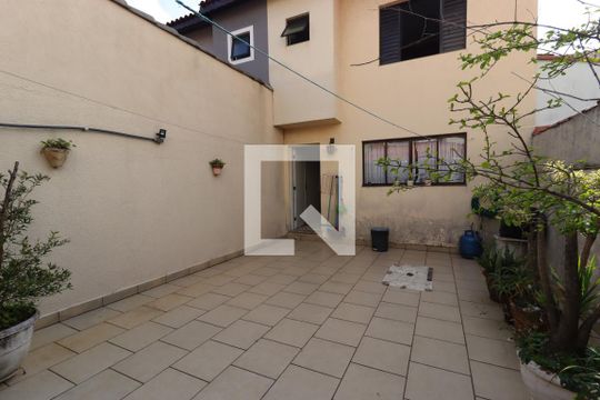 Quintal de casa à venda com 3 quartos, 205m² em Vila Camilópolis, Santo André