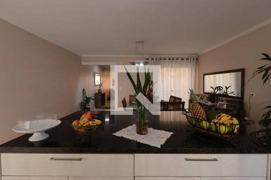 Cozinha de casa à venda com 3 quartos, 205m² em Vila Camilópolis, Santo André