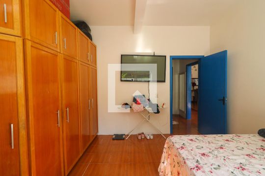 Quarto 1 de casa à venda com 2 quartos, 110m² em Teresópolis, Porto Alegre