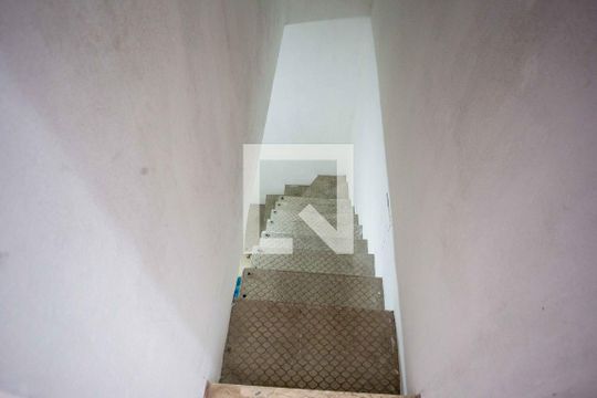 Escada de casa para alugar com 3 quartos, 150m² em Campanário, Diadema