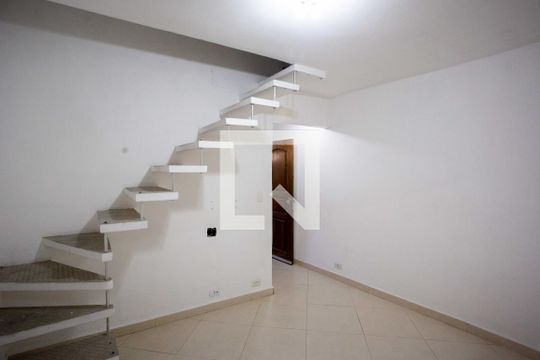 Sala de casa para alugar com 3 quartos, 150m² em Campanário, Diadema