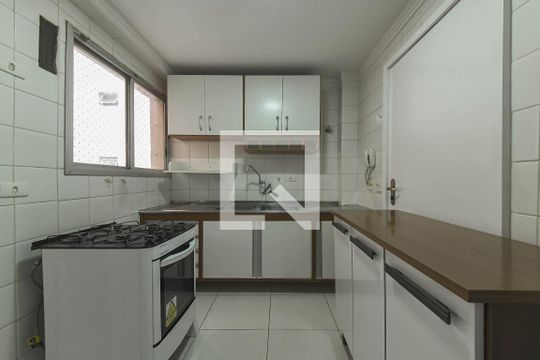 Cozinha de apartamento para alugar com 2 quartos, 82m² em Brooklin, São Paulo
