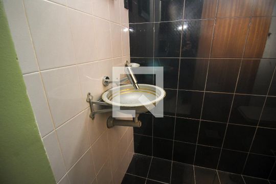 Lavabo de apartamento à venda com 2 quartos, 75m² em Medianeira, Porto Alegre
