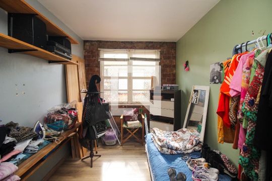 Quarto 2 de apartamento à venda com 2 quartos, 75m² em Medianeira, Porto Alegre