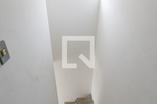 Escada de casa de condomínio à venda com 3 quartos, 175m² em Parque Jabaquara, São Paulo