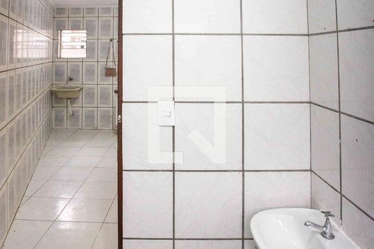 Banheiro de apartamento à venda com 1 quarto, 25m² em Conceição, Diadema