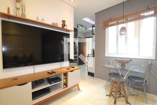 Sala de apartamento à venda com 2 quartos, 120m² em Jardim Santo Antônio, Santo André