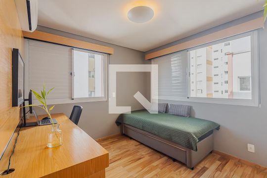 Suíte 1 de apartamento para alugar com 2 quartos, 74m² em Pinheiros, São Paulo