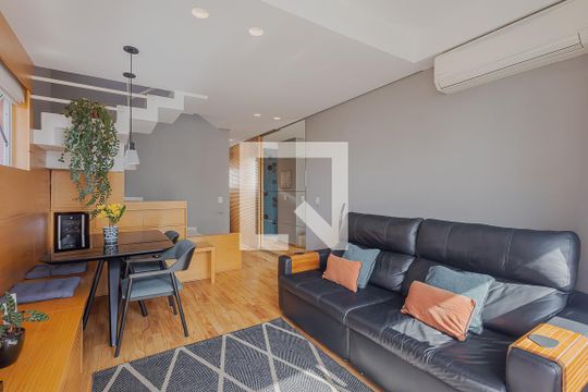 Sala de apartamento para alugar com 2 quartos, 74m² em Pinheiros, São Paulo