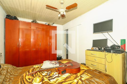 Quarto de casa à venda com 4 quartos, 210m² em Vila Ipiranga, Porto Alegre