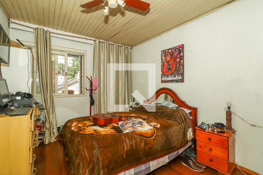 Quarto de casa à venda com 4 quartos, 210m² em Vila Ipiranga, Porto Alegre