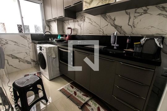 Cozinha de apartamento para alugar com 2 quartos, 59m² em Piatã, Salvador