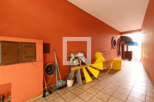 Garagem de casa para alugar com 3 quartos, 180m² em Jardim Ana Maria, Santo André