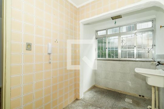 Cozinha/Área de Serviço  de apartamento para alugar com 1 quarto, 30m² em Jardim Dona Leopoldina, Porto Alegre
