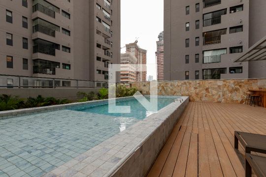 Piscina de kitnet/studio à venda com 1 quarto, 22m² em Jardim das Acacias, São Paulo