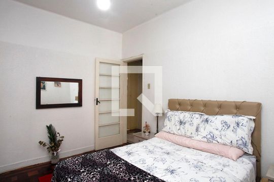 Quarto 1 de apartamento à venda com 2 quartos, 54m² em Santana, Porto Alegre
