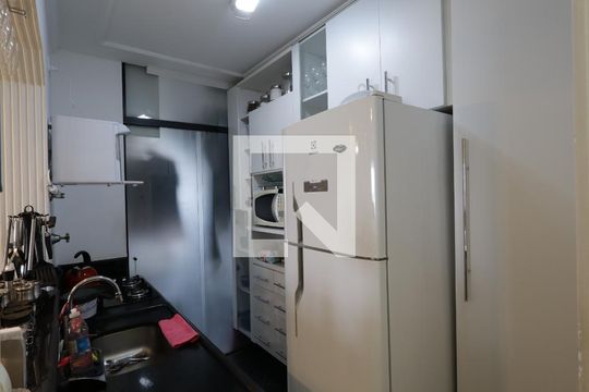 Cozinha de apartamento para alugar com 1 quarto, 60m² em Vila Andrade, São Paulo