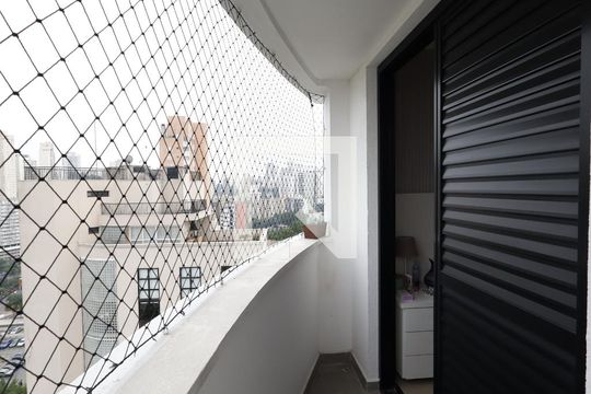 Varanda da suíte de apartamento para alugar com 1 quarto, 60m² em Vila Andrade, São Paulo