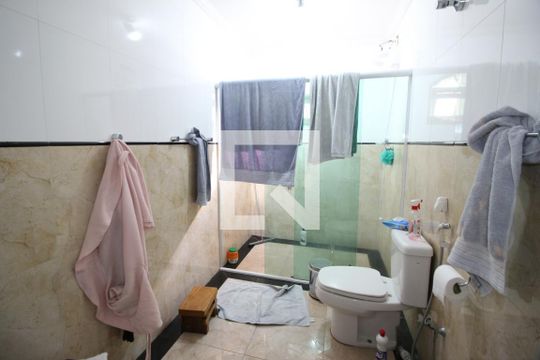 Banheiro da Suíte de casa à venda com 4 quartos, 128m² em Jaguaribe, Osasco
