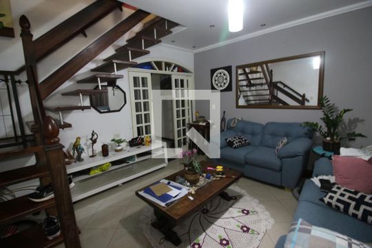 Casa à venda com 4 quartos, 128m² em Jaguaribe, Osasco