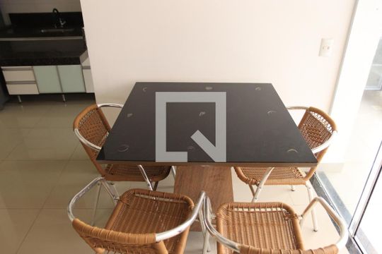 Sala de apartamento à venda com 3 quartos, 76m² em Alto da Glória, Goiânia