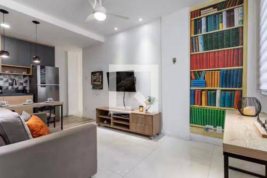 Sala de apartamento para alugar com 1 quarto, 36m² em Copacabana, Rio de Janeiro