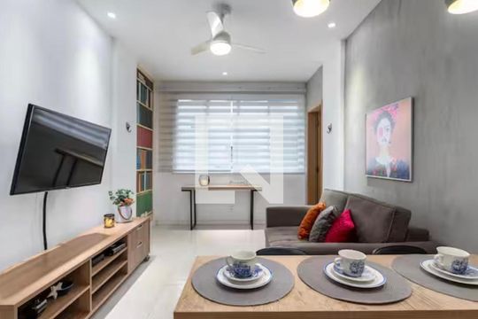 Sala de apartamento para alugar com 1 quarto, 36m² em Copacabana, Rio de Janeiro
