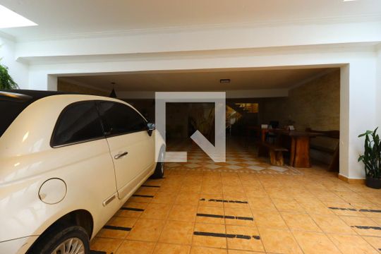 Garagem de casa à venda com 3 quartos, 420m² em Vila Metalúrgica, Santo André
