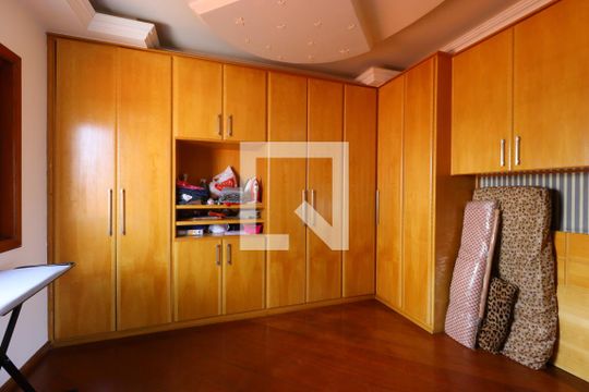 Suíte 2 de casa à venda com 3 quartos, 420m² em Vila Metalúrgica, Santo André