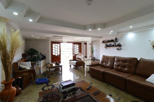 Sala de casa à venda com 3 quartos, 420m² em Vila Metalúrgica, Santo André