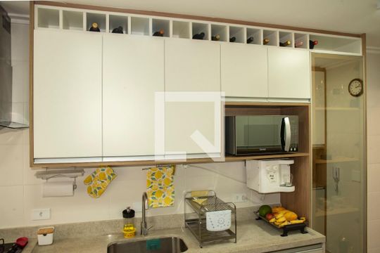 Cozinha de apartamento à venda com 3 quartos, 91m² em Bosque da Saúde, São Paulo