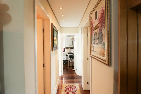 Corredor de apartamento para alugar com 3 quartos, 118m² em Parque Mandaqui, São Paulo